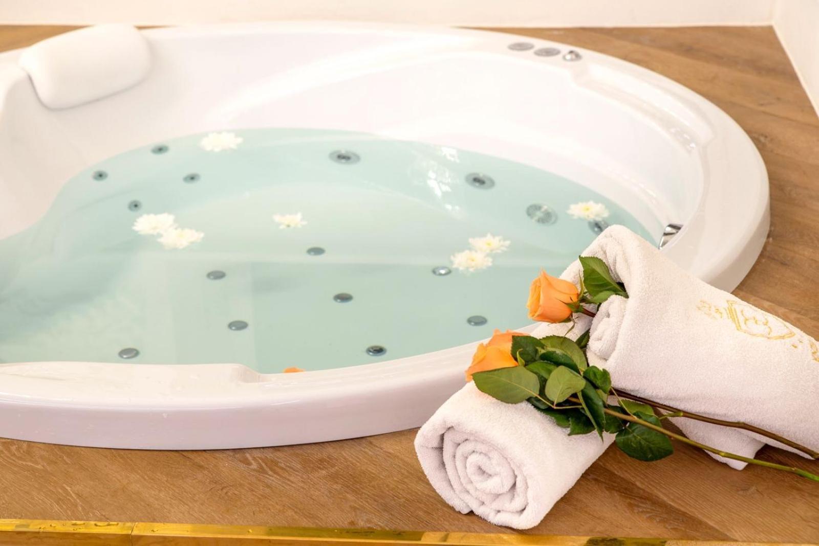 Apartment Jacuzzi Opera *
